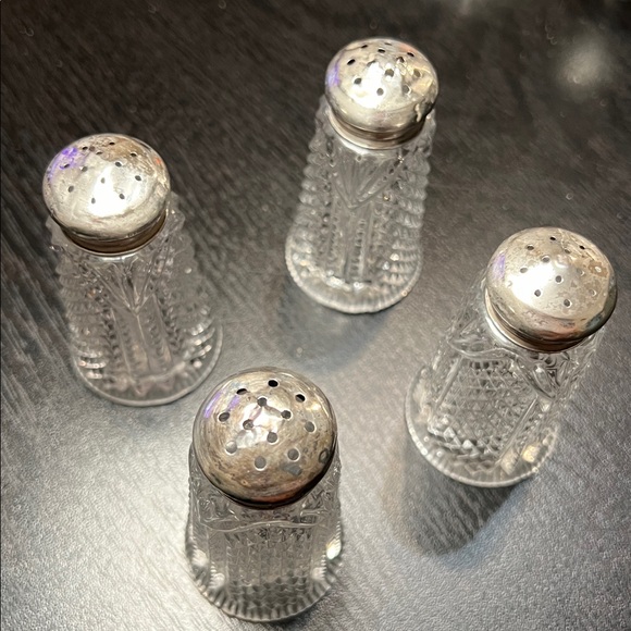 2 Pairs of VTG Sterling Silver Crystal Cut Style Glass Salt and Pepper Shakers - Picture 5 of 17